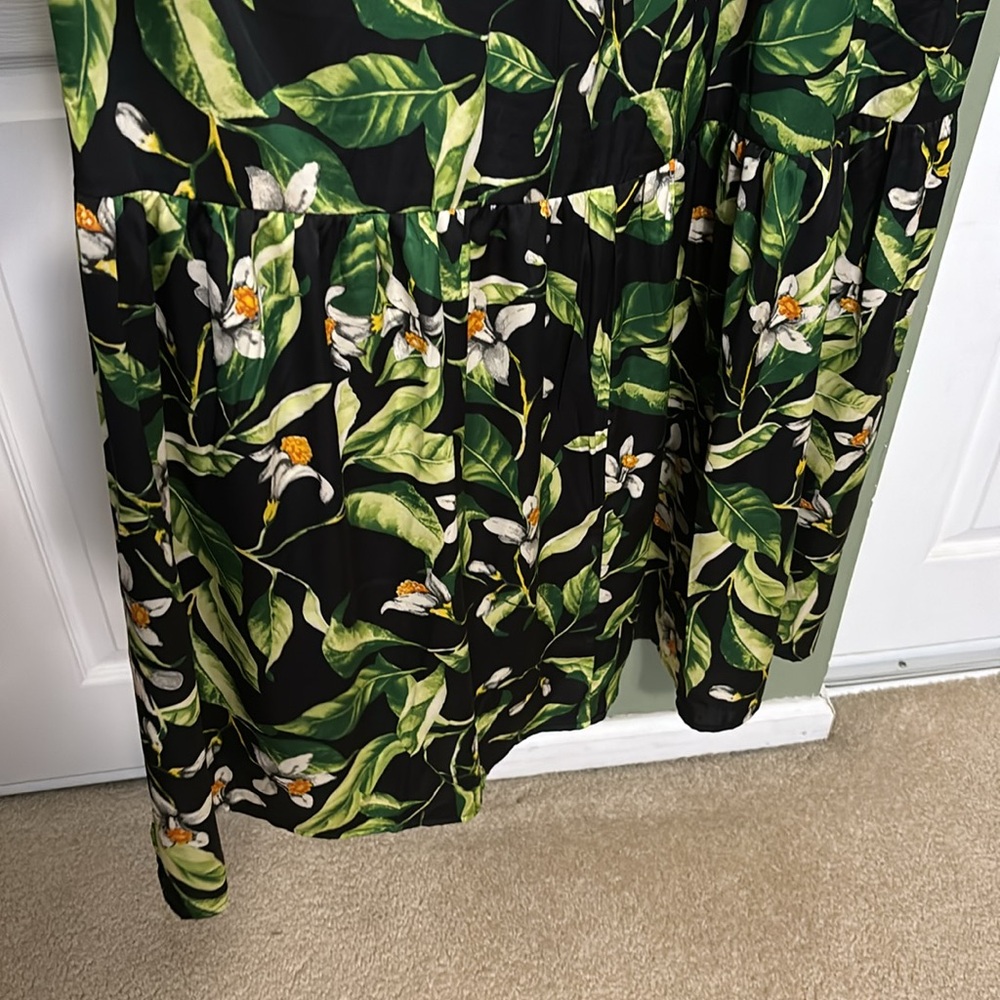 NWT EXPRESS Floral Square Neck Sleeveless Tie Shoulder Ruched Tiered Maxi Dress - Picture 9 of 17